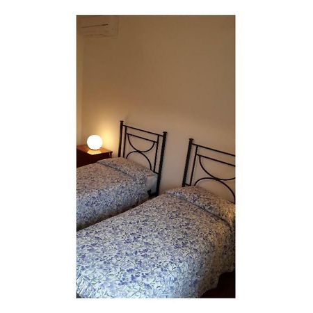 Bed and Breakfast Casa Emanuela П'яццола-суль-Брента Екстер'єр фото