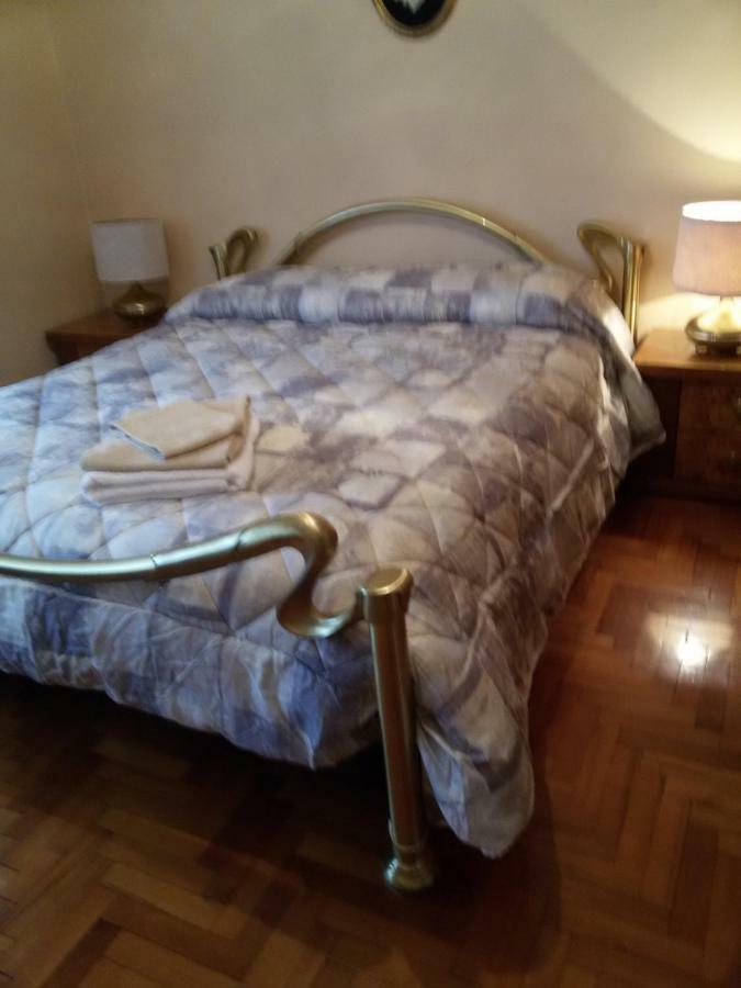 Bed and Breakfast Casa Emanuela П'яццола-суль-Брента Екстер'єр фото
