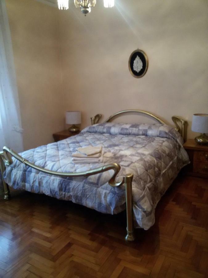 Bed and Breakfast Casa Emanuela П'яццола-суль-Брента Екстер'єр фото