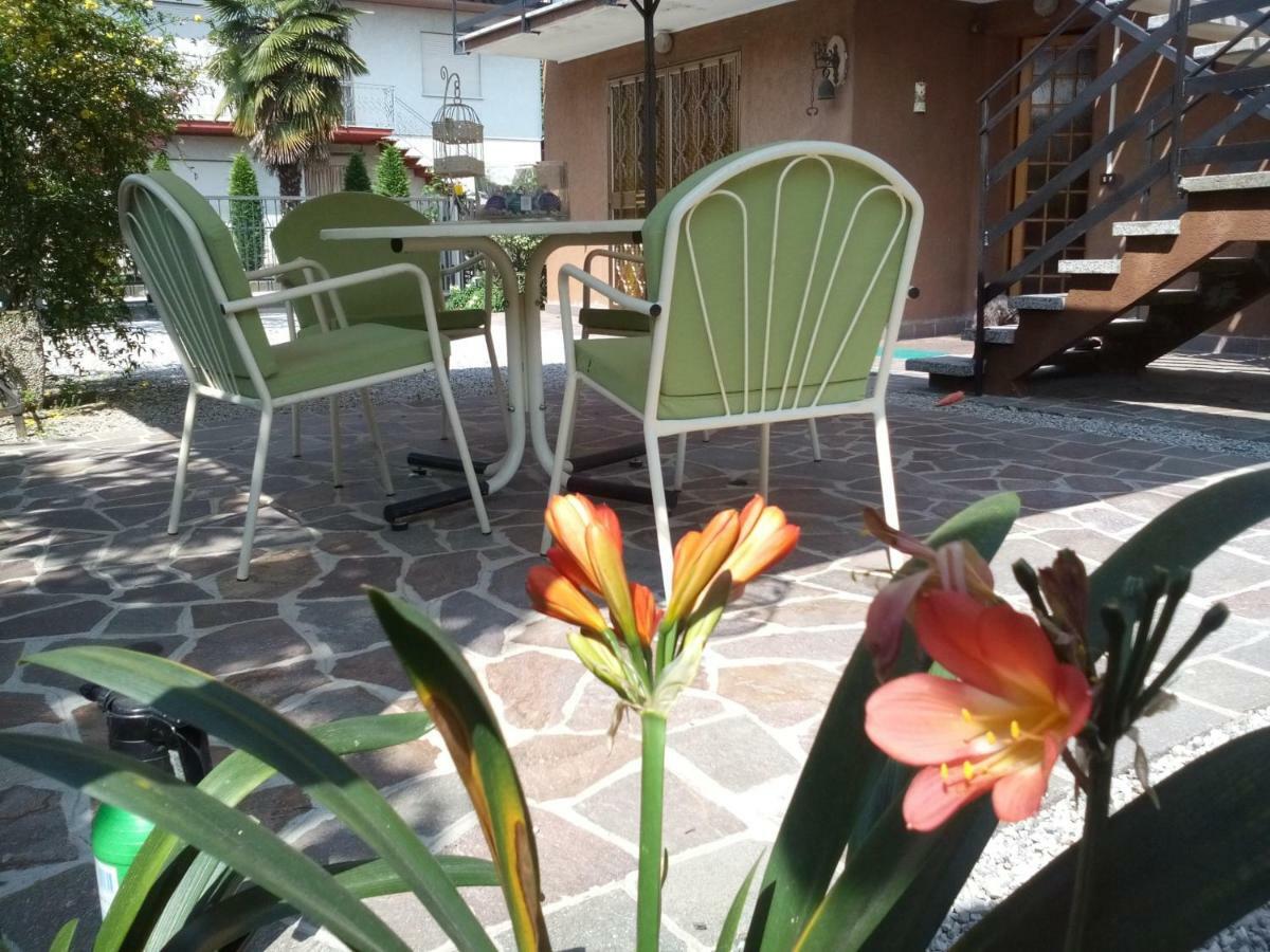 Bed and Breakfast Casa Emanuela П'яццола-суль-Брента Екстер'єр фото