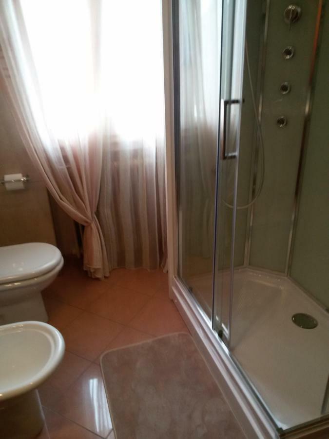 Bed and Breakfast Casa Emanuela П'яццола-суль-Брента Екстер'єр фото